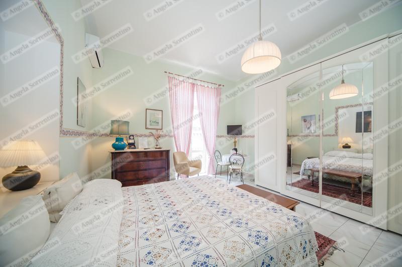 نابولي B&B Chez Caroline المظهر الخارجي الصورة